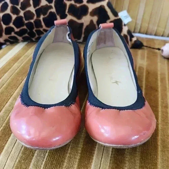 Very Lovely Soles Essence Flats Coral sz 7 - Picture 2 of 16